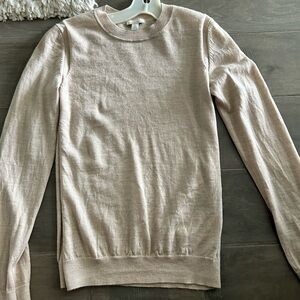 Gap Large sweater - fits snug